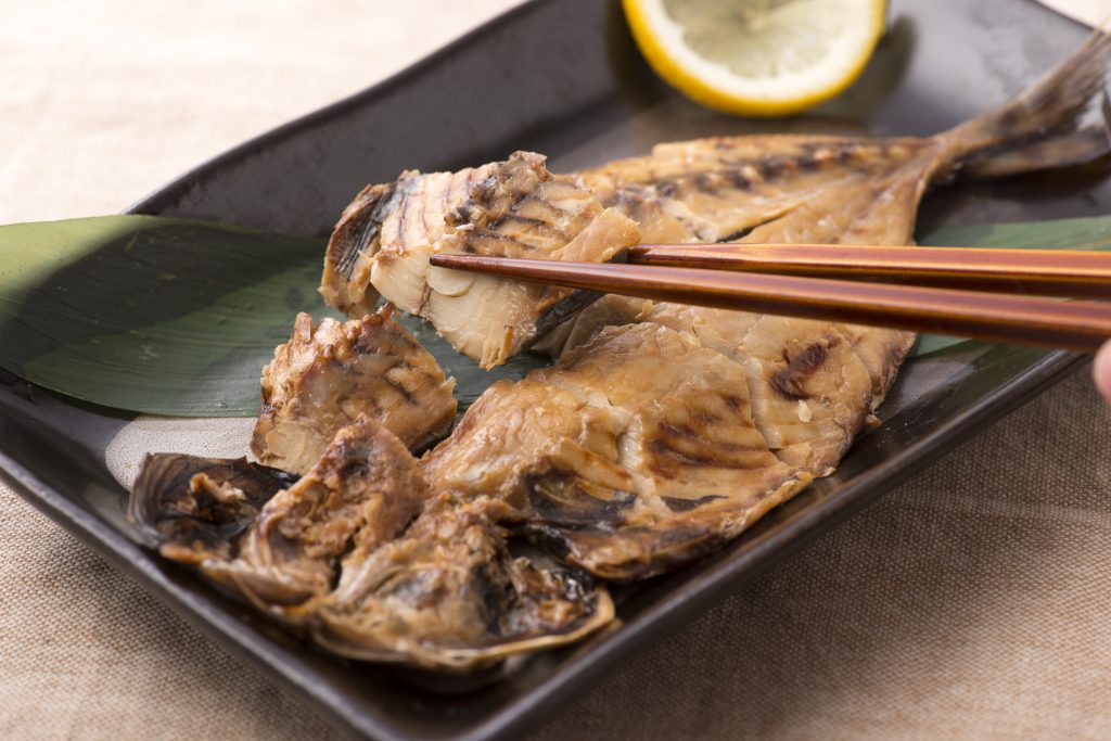 丸ごと骨まで食べられる焼き魚