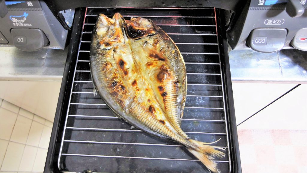 グリルで干物をおいしく焼きたい 簡単お手入れ方法と臭い解消法 福井の越前宝や 越前たからや